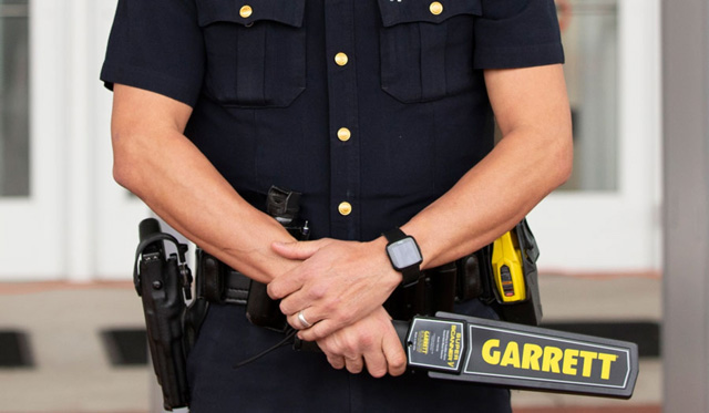 Garrett 1165180 - Dòng máy dò cầm tay thường dùng trong các tòa nhà, sân bay