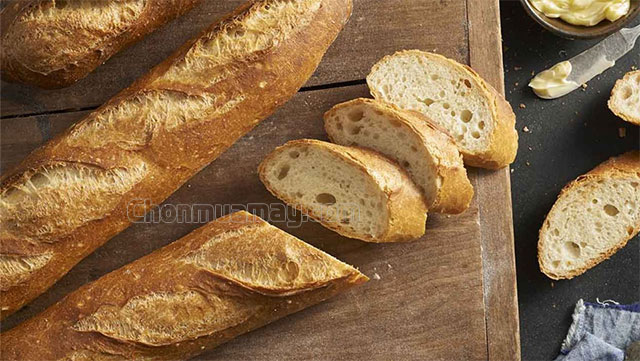 Ăn bánh mì sẽ bớt buồn nôn hơn
